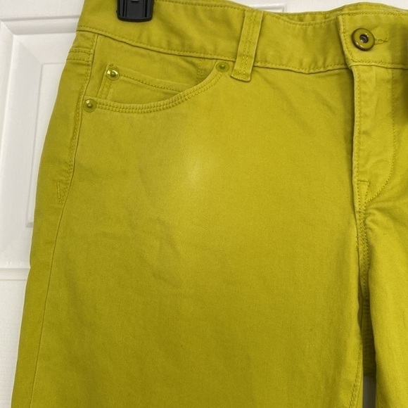 NWT Anny Taylor Loft modern crop pants in bright green. - Picture 5 of 15